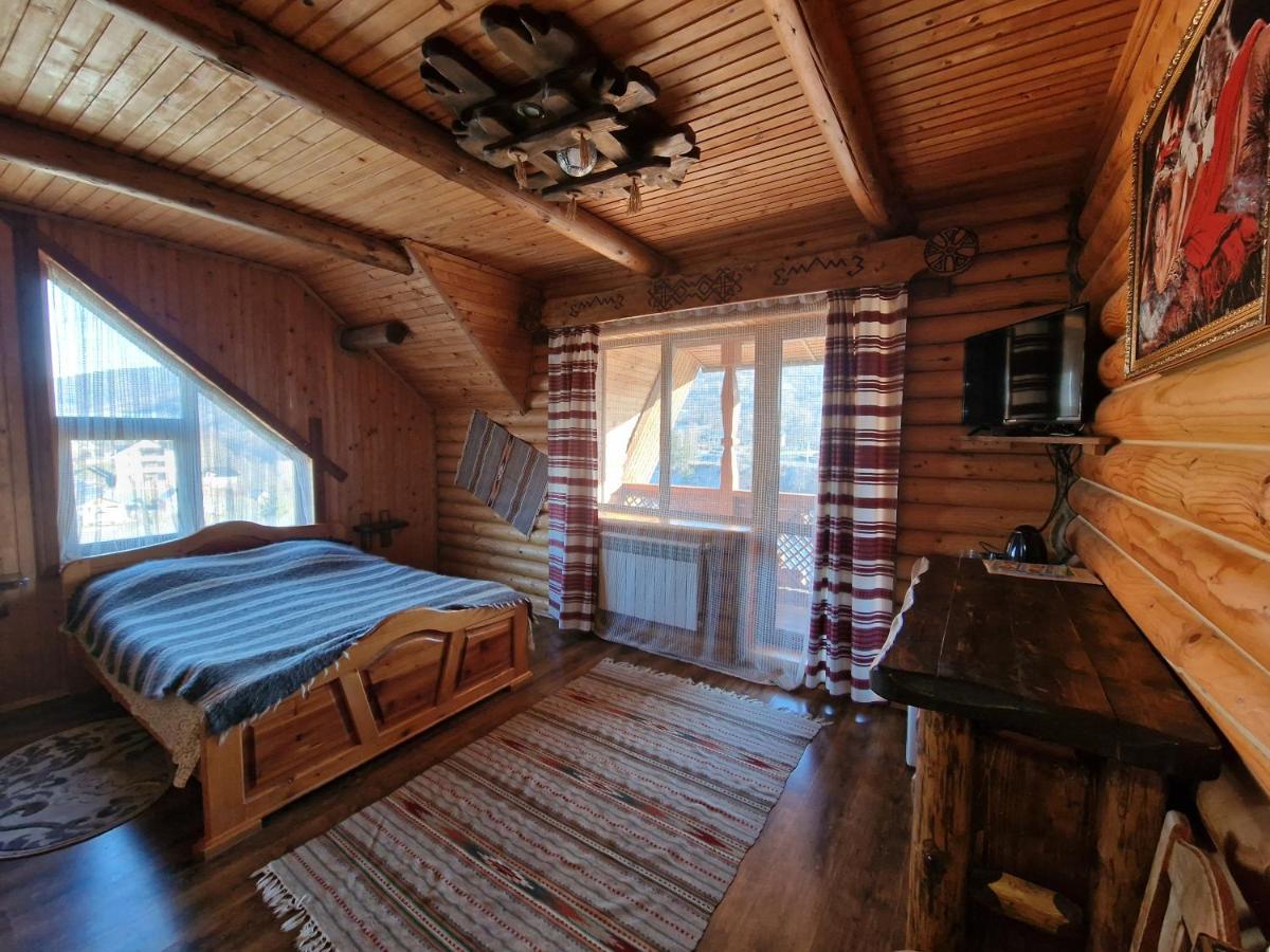 Гуцульська Хата Hotell Jaremtje Exteriör bild